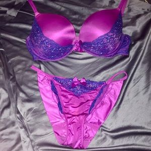 Sexy Victoria’s Secret bra & panty set